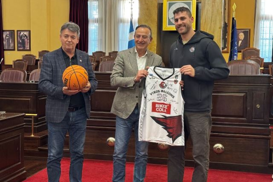 Ο Δήμος Ιωαννιτών υποδέχτηκε και βράβευσε την ομάδα των Βίκος Φάλκονς